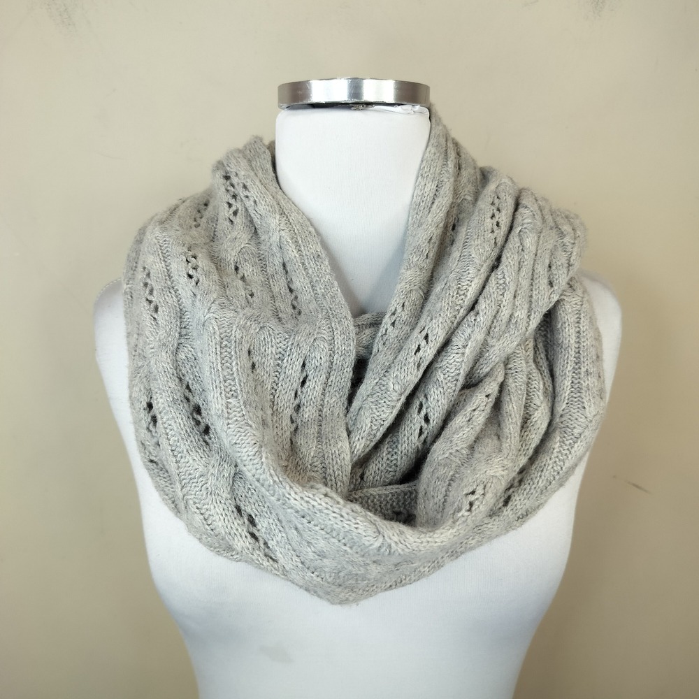 Celeste Infinity Scarf Wool Cashmere Cable Knit Cozy Gray